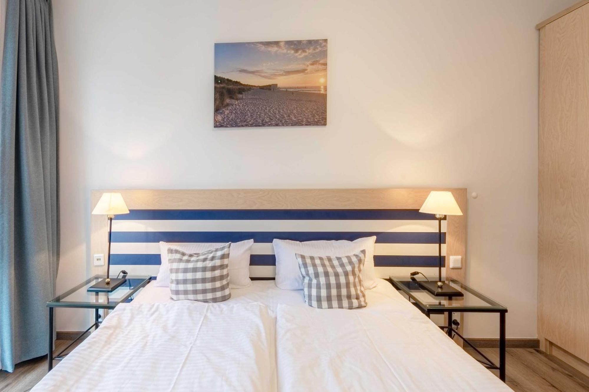 Leuchtturm An Der Seebruecke Zingst Ngoại thất bức ảnh